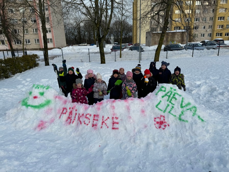 ESN TV. Sillamäe lasteaia Päikseke lapsed naudivad talverõõme!