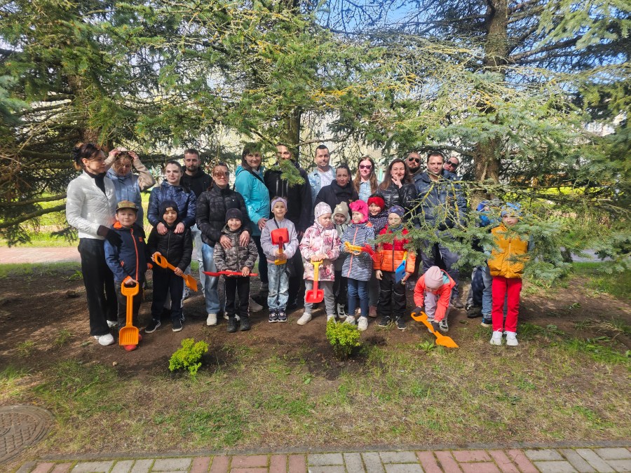 Kingitus lasteaiale Päikseke Karikakra rühma lastelt